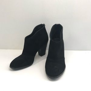 Used Anne Taylor ankle boots black suede